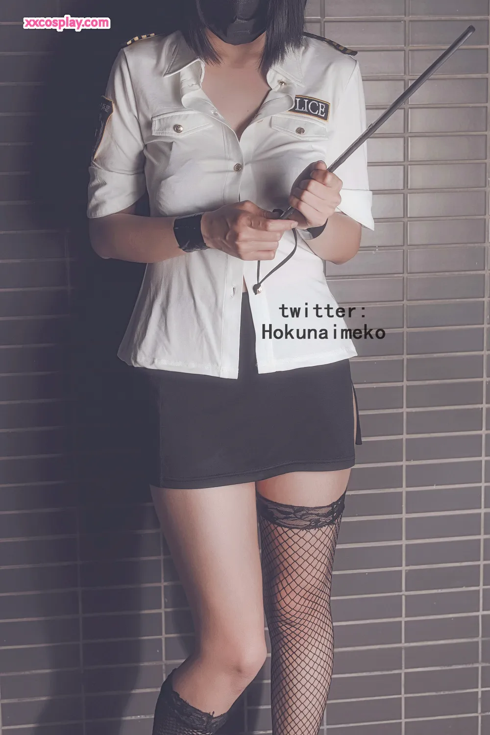 Hokunaimeko: Dark Gatekeeper Police Cosplay